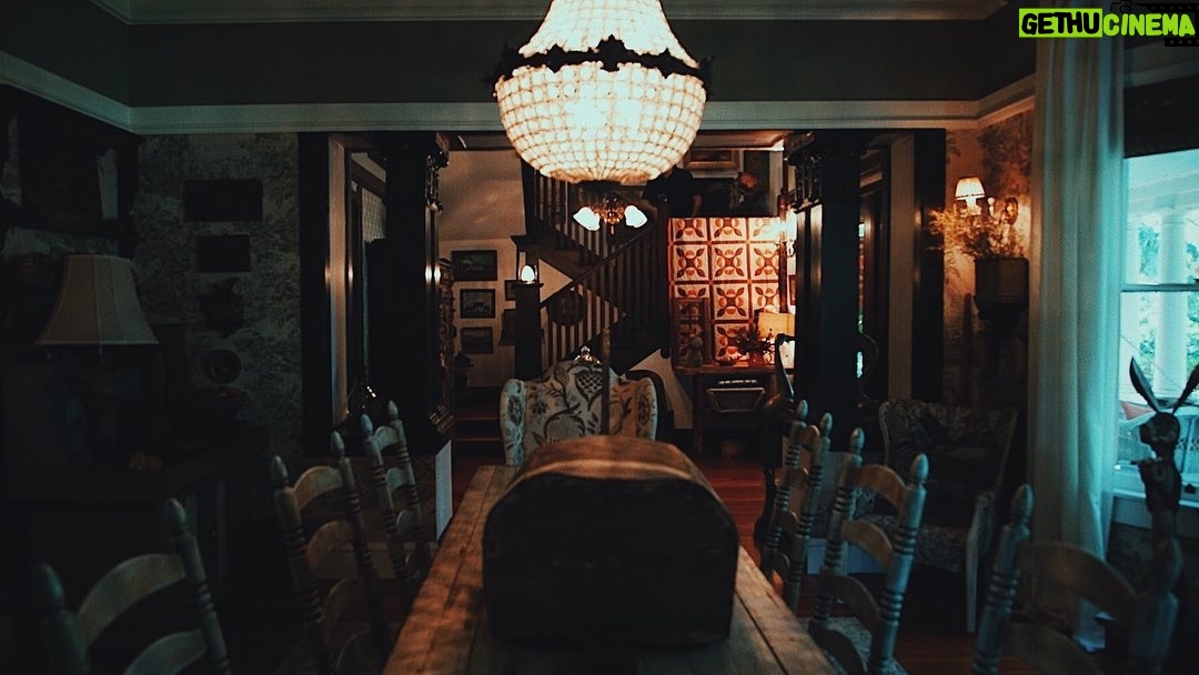 Ryan Connolly - 3.1K Likes - Day 3 of location scouting. Options 3 & 4. Both were gorgeous houses that would be incredible to film in... but... the layouts just donāt work for what I need to tell this story. So, option #1 it is!
Next up, scheduling out our shoot days with @isaacjl.
#therecomesaknocking
