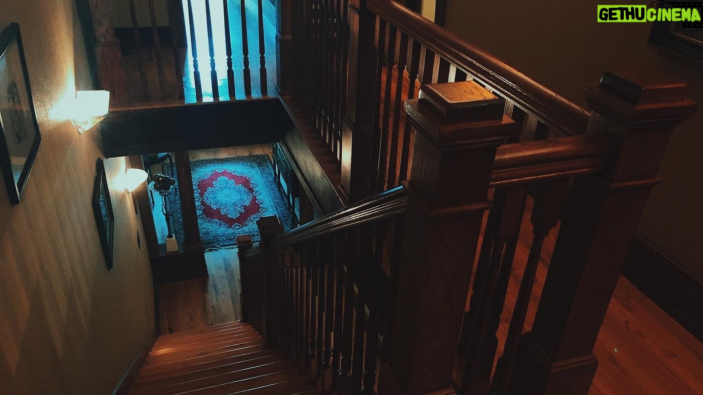 Ryan Connolly - 3.1K Likes - Day 3 of location scouting. Options 3 & 4. Both were gorgeous houses that would be incredible to film in... but... the layouts just donāt work for what I need to tell this story. So, option #1 it is!
Next up, scheduling out our shoot days with @isaacjl.
#therecomesaknocking