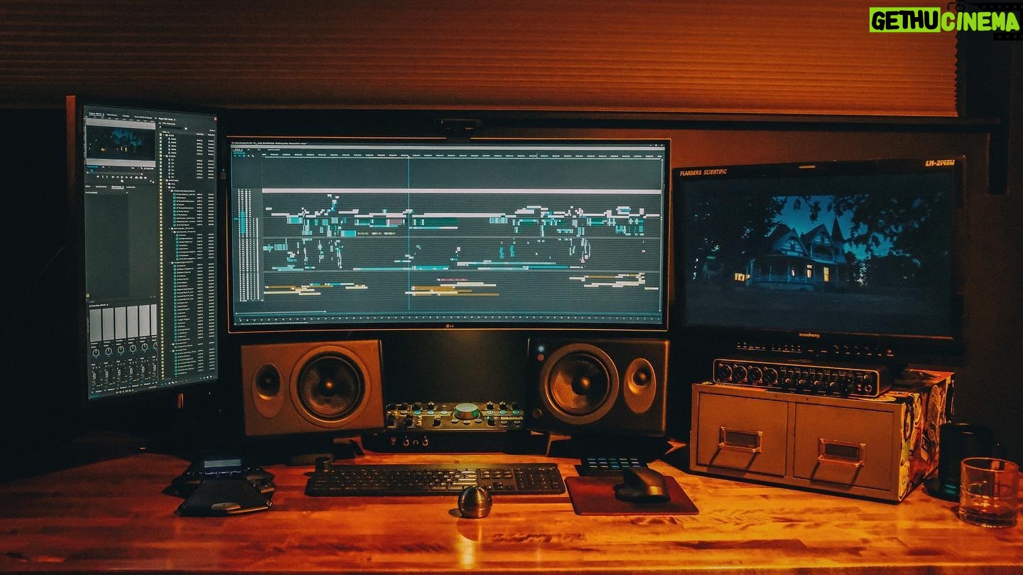 Ryan Connolly - 3.3K Likes - Rough cut #1. Weāll watch with fresh eyes tomorrow then send out for notes. See you tomorrow @lucasjharger.
#therecomesaknocking
