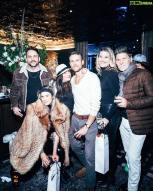 Ryan Cooper Instagram - Still learning to “Zip” at parties..
