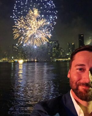 Ryan Eggold Instagram - Sorry to be the guy posting fireworks but damn... you done good @macys @nbc 

Swipe for explosions in the sky 🤘

‘For to be free is not merely to cast off one’s chains, but to live in a way that respects and enhances the freedom of others’ -Mandela

Happy Independence Day everybody 🤙💛💥