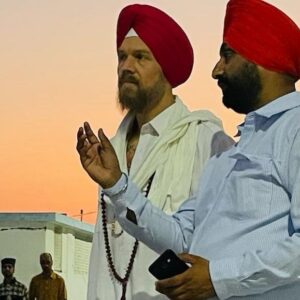 Ryan Hurst Instagram - @destinyindiatravels 

This is my brother. Harpreet Singh. 

We met in Amritsar three years ago—where he changed my life and my heart. 

I’ve met so many people in my life…and this man…He is the living, loving quality which humbly inspires me to be a greater human.

Much much more on our friendship to come in more posts.

Please show love to this gracious, loyal, beautiful, hardworking soul. He is a saint.