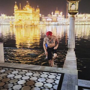Ryan Hurst Instagram - May all of our heart and soul’s grow, mature, evolve and soften into deathless, limitless love.

Victory on every battlefield—The internal battlefield being most important. 

WAHEGURU JI KA KHALSA WAHEGURU JI KI FATEH!!