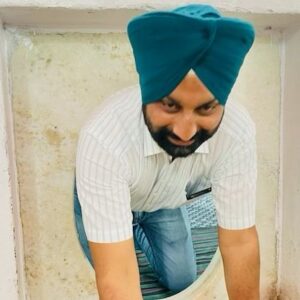 Ryan Hurst Instagram - @destinyindiatravels 

This is my brother. Harpreet Singh. 

We met in Amritsar three years ago—where he changed my life and my heart. 

I’ve met so many people in my life…and this man…He is the living, loving quality which humbly inspires me to be a greater human.

Much much more on our friendship to come in more posts.

Please show love to this gracious, loyal, beautiful, hardworking soul. He is a saint.