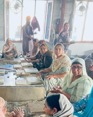 Ryan Hurst Instagram - When ur whole life needs a tune up…Amritsar. Sat Nam. Wahe Guru.