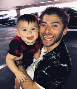 Ryan Ochoa Instagram - HIS CRAZY UNCLE‼️🤪 This pic gives you a slight idea too!😂 Does it also show that I love that title of “uncle”🥹
Happy 2nd Birthday @raymondochoa_ 🎂🎉👅

Uncle Ry-Ry loves you kid💚

🔋🦏

DWB - Ry🤟🏼