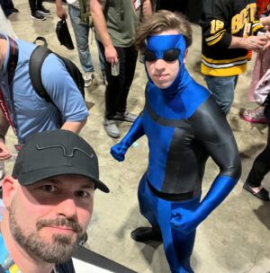 Ryan Ottley Instagram - Invincible and Eve cosplay at @c2e2 , what a show so far! I have missed Chicago so much, so good to be back!