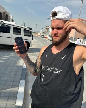 Ryan Taylor Instagram - I just decided I’m going to be a YouTuber again. Daily vlogs the whole of Ramadan!!! Inshallah!!! So blessed to be celebrating my 2nd Ramadan. #ramadan #dubai #porsche