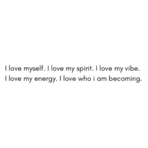 Ryann Richardson Instagram - *quietly tiptoes back onto Instagram* 🤫

Spring is GIVING, y'all! 🙌🏾

The seeds I've planted are coming into bloom. 
My garden is full of new blossoms. 
Of love 
Of dreams
Of passion 
Of direction
Of joy and laughter 
and foolishness and peace.
Of hoodrat stuff with my friends 
and quiet calm within myself.

I'm up right now and grateful as ever. 🙏🏾

What gifts has the new season brought y'all?

#springinspiration #gratitude #affirmations #inspirationdaily #blackgirljoy