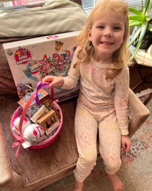 Rylea Nevaeh Whittet Instagram - Happy Easter 🐣 🐇🐰 Rylea had so much fun doing her Easter egg hunt. Teddy just loves the basket, the second picture is right before he fell lol 🐈🙀😹 #ryleanevaehwhittet  #ryleawhittet #maddyfrommaid #smileyrylea #easter #happyeaster #easteregghunt #purelovinchocolate #5surprise #catsofinstagram #catinabasket #gingercat #crazycat #sunday #love #smiles #family #easterbasket #mykidisthecutest #messyhair #messyhairdontcare #pjs #pjsallday #curlyhair #eastersunday @toy_mini_brands