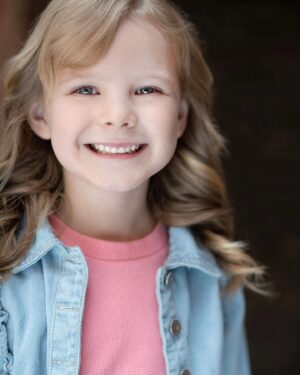 Rylea Nevaeh Whittet Instagram - A BIG thank you to Ian @vancouverheadshotphotographer for another great photo session 📸🎞 Thank you @sarahmartellmua for the great hair styles ❤️ Rylea has grown up so much in the past 6 months, it’s mind blowing! 🤯😍🥰❤️ #ryleanevaehwhittet #ryleawhittet #maddyfrommaid #newheadshots #headshots #headshotsession #vancouverheadshotphotographer #childactor #kidactor #actor #smile #love #mykidisawesome #cutenessoverload