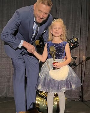 Rylea Nevaeh Whittet Instagram - Rylea won a Joey Award @joeyawardsofficial on the weekend for her performance in MAID. She was so excited! Me too! Congratulations my sweet girl! 🏆🥇🙌🏻🪅 More pictures to come… #joeyawards #ryleanevaehwhittet #ryleawhittet #maddyfrommaid #maidnetflixseries #childactor #kidactor #awardwinning #award #actor #actress #kidactress #childactress #smile #proud #winner #smileyrylea #thatdress #mykidisthecutest Also, how cute is this dress!!!??? Thank you to @sparkleandjunebug #sparkleandjunebug for such great customer service ❤️