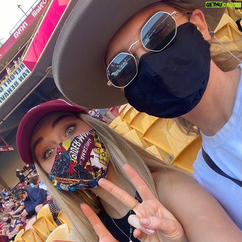Rylee Mackintosh - 633 Likes - Good game, buuuut winner winner chicken dinner 🤩