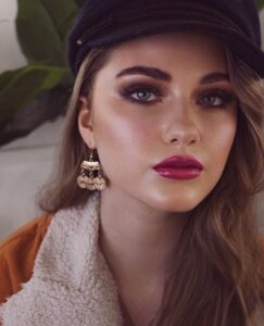 Actress Rylee Mackintosh HD Instagram Photos and Wallpapers February 2024