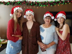 Rylee Mackintosh Instagram - Hope you all had a jolly jolly Christmas! 🎄🎅🏻🤶🏻