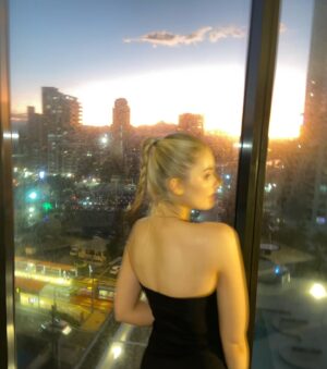 Rylee Mackintosh Instagram - This girl dresses up once in a while ✨