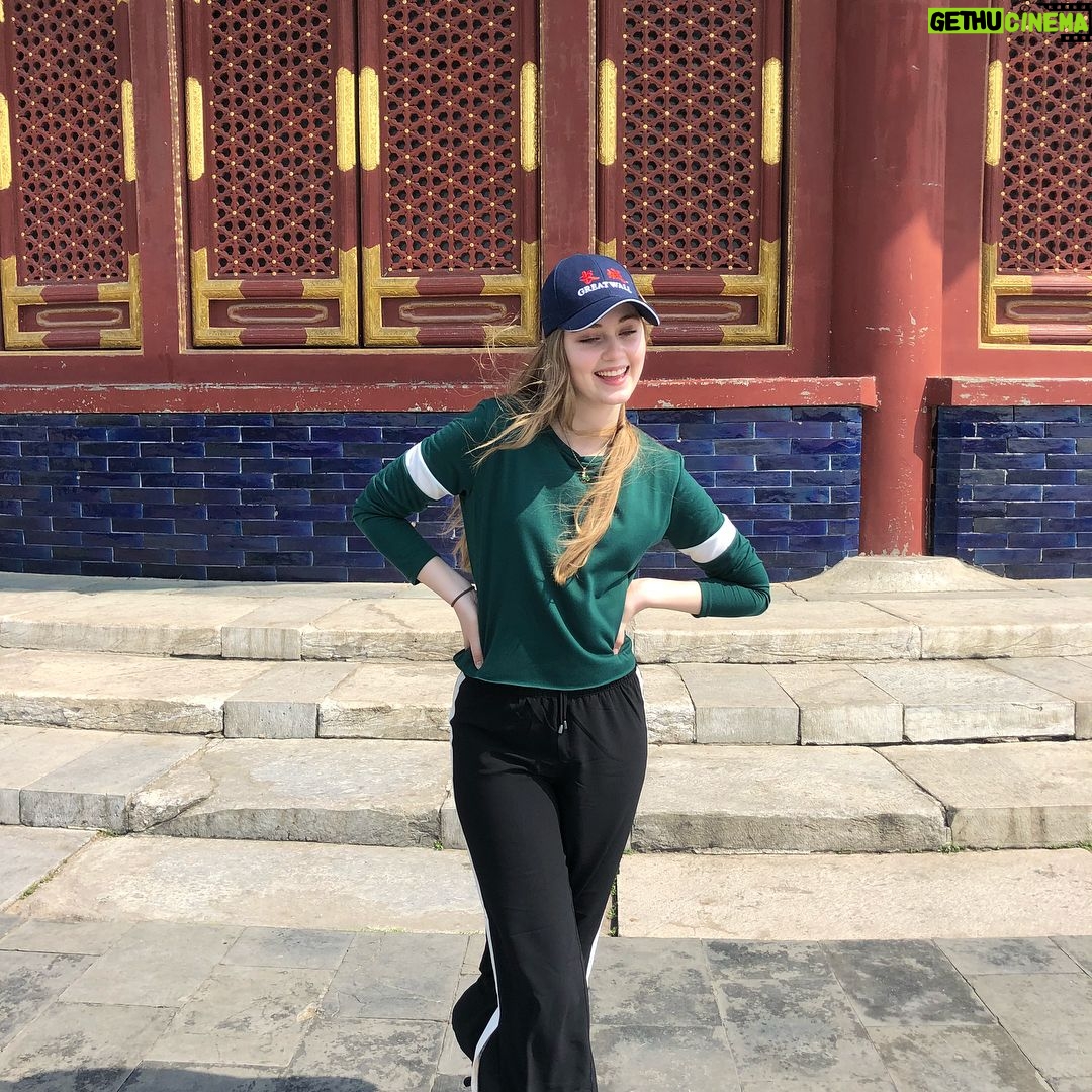 Rylee Mackintosh - 307 Likes - At the Temple of Heaven in Beijing ✨ 👉 SWIPE to see more of the Temple