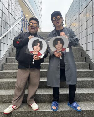 Ryo Katsuji Instagram - NEWS LIVEへ💜💛💚
振り絞りながら歌う姿に
魂を揺さぶられた。

最後の挨拶ホロリとした。
大変な中だけど
距離を変えずにね。

3人のバランスがほんと好きだな。

いい時間をありがとう。
しげかとう。
加藤涼🦦💚🦦

宮野真守くんと久々の再会！！
@miyano_mamoru_pr 
劇場版ガンダム00以来
また仕事したいね！

はぁいい一日だった☺️

昨日までの僕よ
共に乗り越えてきたじゃないか
僕は誓うよ　
一切引かないし　一才負けない
生まれた日から今日までの僕がみてる
明日もそう
少しずつ前へ　

最高Team NEWS 🙌
@takahisaaaamasudaaaa 
@keiichiro.koyama 
@shigeaki_kato_whoiam