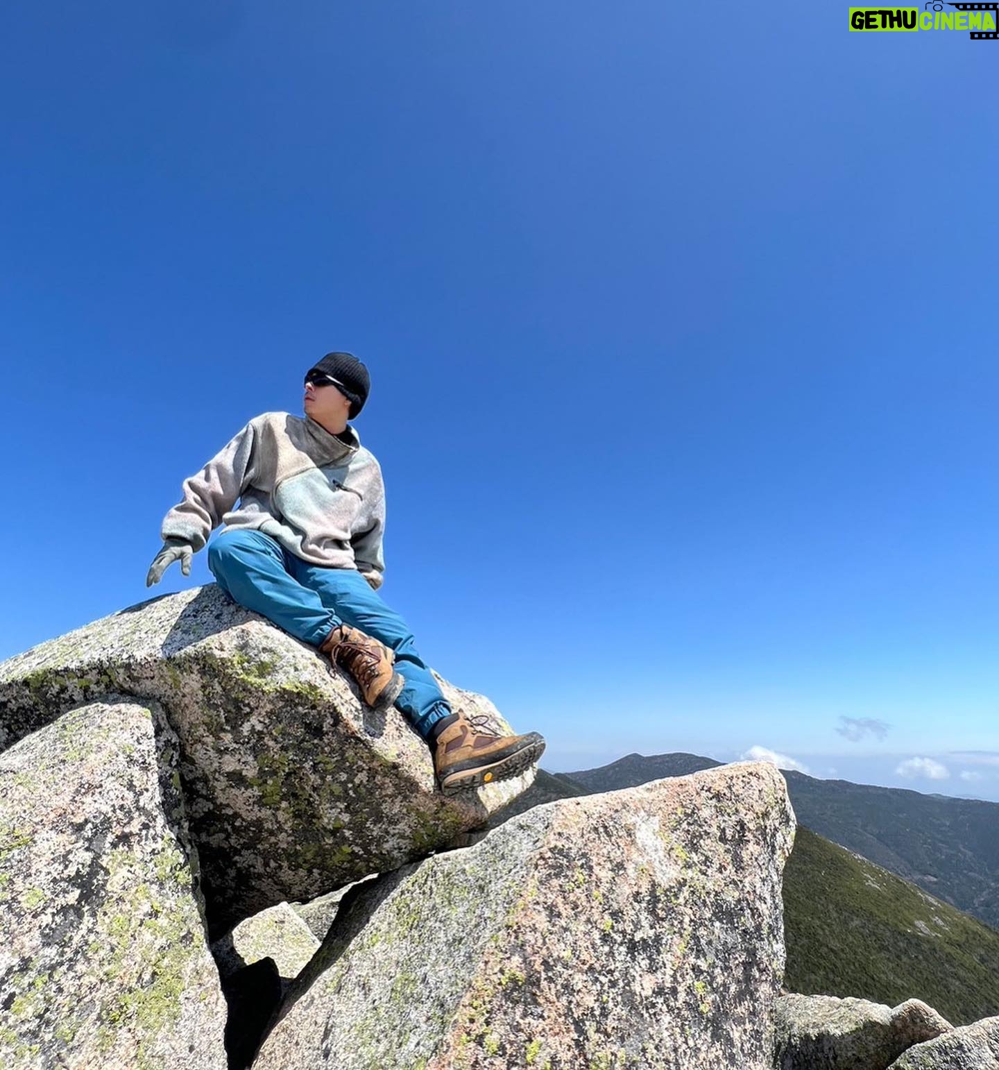 Ryo Narita - 78.3K Likes - SNS頑張っていきましょう、私
とりあえず、山
いつだっていきたい、山
帽子の上からサングラスかけるってのが、形から入るってこと