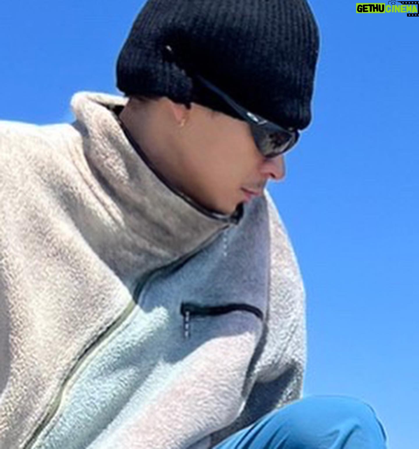 Ryo Narita - 78.3K Likes - SNS頑張っていきましょう、私
とりあえず、山
いつだっていきたい、山
帽子の上からサングラスかけるってのが、形から入るってこと