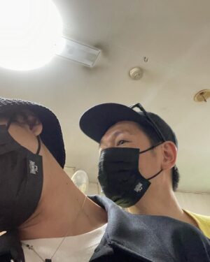 Ryo Narita Instagram - シネマ尾道
洲本オリオン

ありがとうございました

全国の皆様へフェニックスを届けに回った、狼組舞台挨拶旅、前半戦を終えました

全国には、素敵すぎる映画館が沢山ある
念願のシネマ尾道、洲本オリオン
そしてティーチイン

いい時間を過ごさせてもらいました

まだまだフェニックスは羽ばたき始めたばかりです

今週末は東北へ行かせてもらいます
気持ちのいい旅映画、楽しんでいただけますように

宜しくお願いします