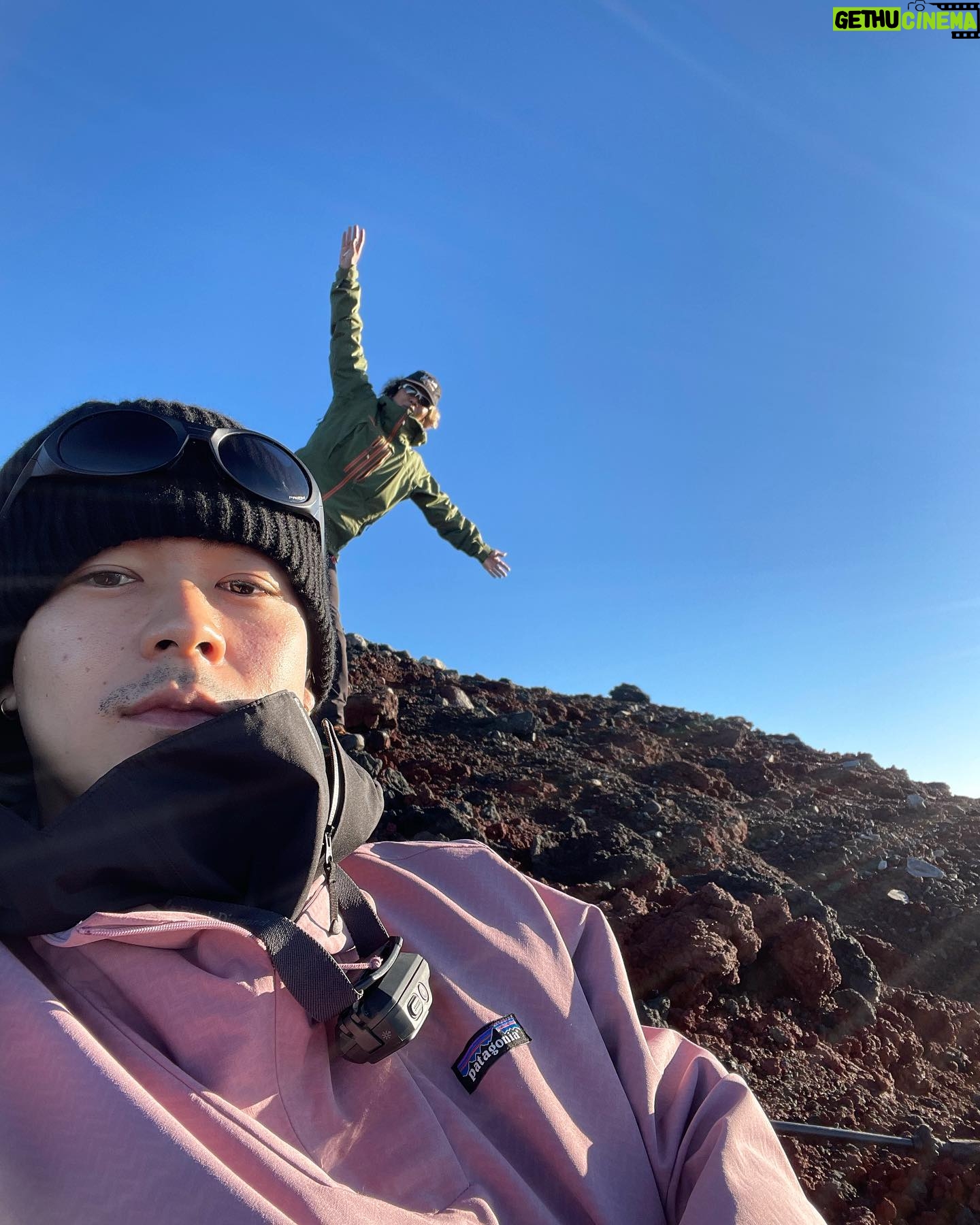 Ryo Narita - 55.2K Likes -