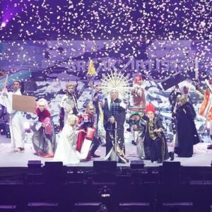 Ryodai Ishibashi Instagram - 有吉の壁ライブの写真をなんとか集めさせてもらいました
今回も楽しいイベントで素晴らしすぎる体験でございました
・
#有吉の壁ライブ 
#KOUGU維新
#全部同じ口で写真に写りました
#これにはとある事情が
#スキニーパンツ先輩
#最高でした
#オセロは弱いスキニーパンツ先輩
#ただただ感謝でした
#どちらも本番直前まで色々ありました
#加賀さんがすぐ写真くれた
#優しい 
#詳しい事は27日のピンのトークライブで話ます