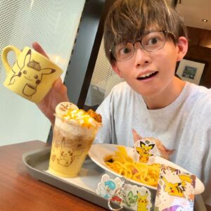 Ryogo Matsumaru Instagram - 今 #PRONTO が #ポケモン コラボしてるからお忍びで来た！！

グッズもかわいい〜〜〜！！最高⚡️

#Pokémon #ピカチュウ