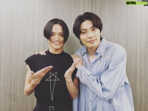 Ryosuke Miura Instagram - .
久方ぶりの東の啓介のとんちゃん
相変わらずお兄ちゃんの様でしたw
#2人のMCコーナー素敵過ぎ。
#東啓介さん
#MusicalLovers2023
#コンサート出演