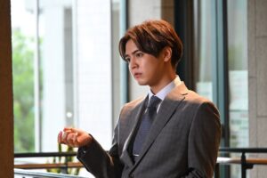 Ryota Katayose Instagram - あっという間に、1週間！！🥺💦
今夜は
ドラマ『推しが上司になりまして』第2話
が24:30〜 放送です！！！🙌🎶
鈴木愛理さん(@airisuzuki_official_uf )演じる
中条さんとの時間が動き始めるのは
ここからだと思いますので…
今週もドキドキしちゃってください☺️💫 
@tx.oshi #推し上司 
#推しが上司になりまして 
#パフェ顔にもご注目ください 笑