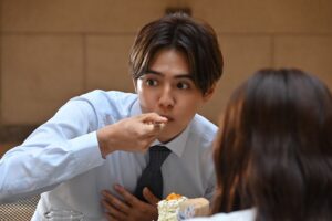 Ryota Katayose Instagram - あっという間に、1週間！！🥺💦
今夜は
ドラマ『推しが上司になりまして』第2話
が24:30〜 放送です！！！🙌🎶
鈴木愛理さん(@airisuzuki_official_uf )演じる
中条さんとの時間が動き始めるのは
ここからだと思いますので…
今週もドキドキしちゃってください☺️💫 
@tx.oshi #推し上司 
#推しが上司になりまして 
#パフェ顔にもご注目ください 笑