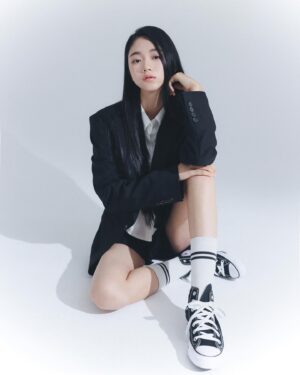 Ryu Ji-an Instagram - 2024 류지안 New 프로필~♡
엄만 첫 번째 사진 표정 좋아함 ㅎㅎㅎ
평소에 안하던 메이컵과 
찰랑거리는 머리로 
기분 좋았던 류지안씨~😆

Photo : @moodyr.o8 
H/M : @seo100_makeup

#14살 #만12세 #류지안 #ryujian #주니어모델 #주니어배우 #청소년배우 #청소년모델 #아역배우 #광고모델 #피팅모델 #koreankidsmodel #koreanactress #프로필사진 #프로필촬영 #무디롭스튜디오 #무디롭 #시우작가님 #서백실장님 #📸 #딸스타그램