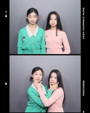 Ryu Ji-an Instagram - 지안이랑 아라랑 포토부스에서 찍은 사진~📸
카카오주니어에서 영상 촬영 하기 전에 찍었나봐~
너무 이뻐~😍💕
의상 상의하지도 않았는데, 색상 조화롭게 입었네!💚💖
어떤 영상 찍었는지 기대됨!ㅎㅎ
@i_ara___u 
@kaju.friends 

#만12세 #14살 #류지안 #ryujian #주니어모델 #주니어배우 #청소년배우 #청소년모델 #아역배우 #광고모델 #피팅모델 #koreankidsmodel #koreanactress #카주프렌즈 #카카오주니어 #카카오엔터테인먼트 #딸스타그램