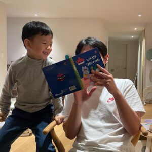 Ryu Kyung-soo Instagram - 네가 웃으면 나도 좋아~~ 넌 장난이라 해도~~~