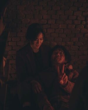 Ryu Kyung-soo Instagram - 선산의 뒷 이야기.

-풍성한 명절 보내시고 새해 복 많이 받으세요.