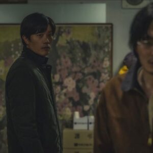 Ryu Kyung-soo Instagram - 존재조차 잊고 있던 작은 아버지가 남긴 선산. 
그리고 시작된 불길한 일들.

Netflix series 선산.

1.19 오직 넷플릭스에서
#선산 #thebequeathed 
@netflixkr