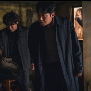 Ryu Kyung-soo Instagram - 존재조차 잊고 있던 작은 아버지가 남긴 선산. 
그리고 시작된 불길한 일들.

Netflix series 선산.

1.19 오직 넷플릭스에서
#선산 #thebequeathed 
@netflixkr