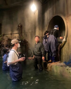 Ryu Seung-ryong Instagram - .

"다 가지고 떠났다."

(아들)바보,(딸)바보

#김성균 #박보경 #이해영 #김희원

4일간 수로격투씬

최강 무빙스태프들👍

@disneypluskr