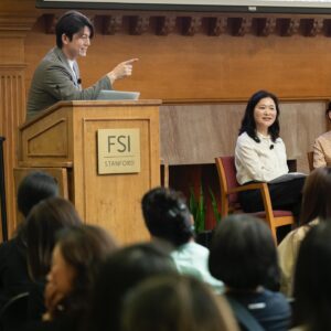 Ryu Soo-young Instagram - #koreancuisine gone global
@stanford university 

오늘 #편스토랑 재밌게 보셨나요?
두달 전일인데 벌써 추억이 되어있네요.