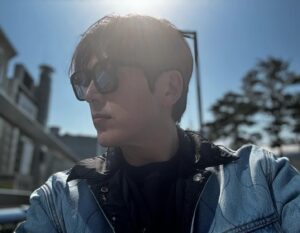 Ryu Soo-young Instagram - #cititour 
#family❤️ 
#stillcoldoutside

#춥지만즐거운서울투어
#이층버스