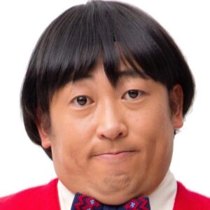 Ryuji Akiyama Instagram - 5月5日はこどもの日。

児童劇団えんきんほう所属の子役、上杉みち。
ドラマ「ライオンのキャラメル」で主役を務め、「天才子役、現る」と話題を振りまいたのは有名な話。

では、みちくんが飼っているゴールデンレトリバーの名前は何でしょう?!

答えは明日の投稿の最後で!
※昨日のクイズの答え→「マッサージをして『お疲れさまでした』と声を掛け、鏡で確認してもらう」

#クリエイターズファイル
#上杉みち
#ドラマ
#子役
#クリエイター
#クリエイティブ
#写真日記
#日記
#記念日
#ダイアリー
#クイズ
#サプライズ
#netflix
#毎日投稿
#ロバート秋山
#お笑い好き