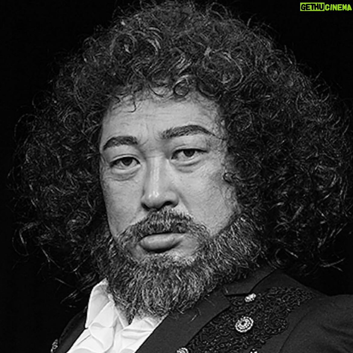 Ryuji Akiyama - 8.7K Likes - 7月2日はうどんの日。
神々からの贈り物と呼ばれる歌声を持ち、地球で最もグランデ(偉大)な歌手と賞賛されるジョルナン・ラマ。
今でもオペラやコンサートの舞台に立つ前は足が震えることがあるというラマ。
そんな時はコンサートの後に何を食べるか考えるようにしているというのは有名な話。
「宮崎だと地鶏だったり、滋賀のサラダパン、津山のホルモンうどん、そんなことを考えていると、緊張なんてなくなりますよ(笑)」
日本公演では、ある管弦楽団がラマを全力で支えるという。
では、その楽団を何というでしょう?!
答えは明日の投稿の最後で!
※昨日のクイズの答え→「おどろうカンデロリラ」
#クリエイターズファイル
#ジョルナンラマ
#歌手
#コンサート
#クリエイター
#クリエイティブ
#写真日記
#日記
#記念日
#ダイアリー
#クイズ
#サプライズ
#netflix
#毎日投稿
#ロバート秋山
#お笑い好き