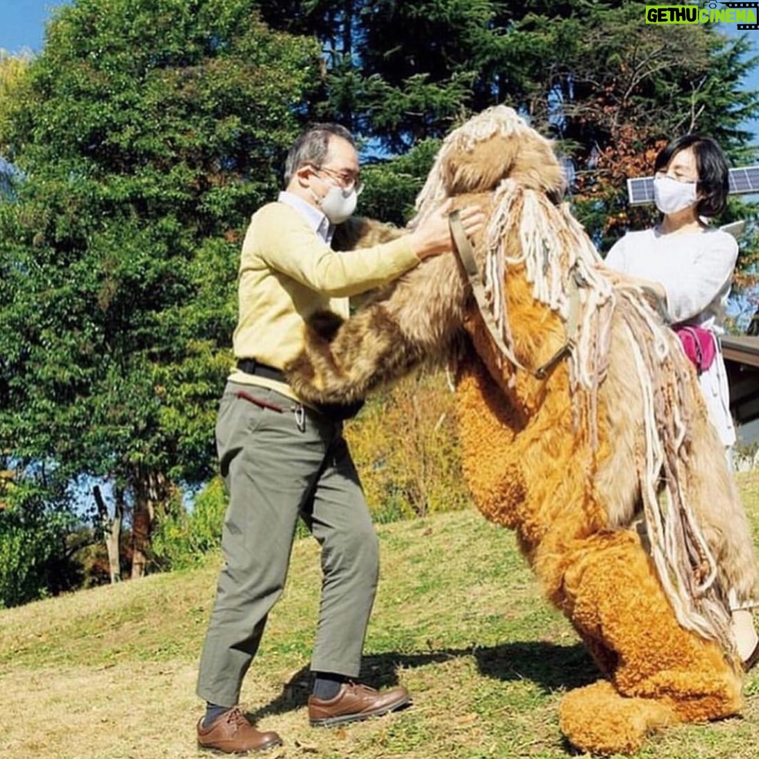 Ryuji Akiyama - 8.7K Likes - 5月13日は愛犬の日。
世界一クリエイティブな大型犬、ロルフくん。
公園に行くのが大好きだというロルフくんは、体重が96kgあるのもかかわらず元気に飛び回る。
ロルフがおなかを見せるのはクリエイティブな職業に就いている人が多いというのは有名な話。
では、ロルフくんは何という犬種でしょう?!
答えは明日の投稿の最後で!
※昨日のクイズの答え→「ガーデンに日本の四季を取り入れる」
#クリエイターズファイル
#ロルフくん
#大型犬
#クリエイター
#クリエイティブ
#写真日記
#日記
#記念日
#ダイアリー
#クイズ
#サプライズ
#netflix
#毎日投稿
#ロバート秋山
#お笑い好き