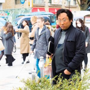 Ryuji Akiyama Instagram - 6月4日は虫の日。

プロスカウトマンの荒井裕二郎。

「パイロットをスカウトしたこともある。地上からだとなかなか声は届かないけど、プロである以上可能性があるかぎり声はかけるべきだと思う。もっといえば、人間だけをスカウトしているわけじゃない。植え込みにいる虫だって、なんか感じるものがあればスカウトするよ。」と語っているのは有名な話。

荒井は、プロスカウトとは下品に言うと“ナンパ師”だという。
では、上品に言うと何だと語っているでしょう?!

答えは明日の投稿の最後で!
※昨日のクイズの答え→「噓だろ、そんなに根こそぎ持ってくのか!」

#クリエイターズファイル
#荒井裕二郎
#スカウト
#クリエイター
#クリエイティブ
#写真日記
#日記
#記念日
#ダイアリー
#クイズ
#サプライズ
#netflix
#毎日投稿
#ロバート秋山
#お笑い好き