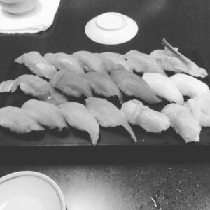 Ryuji Sato Instagram - いざ、決戦の地へ。

#他のメンバーは
#来られませんでした
#寝起き10分
#やっぱ出国前は
#すし
#単騎出陣
#アジアツアー
#頑張ります