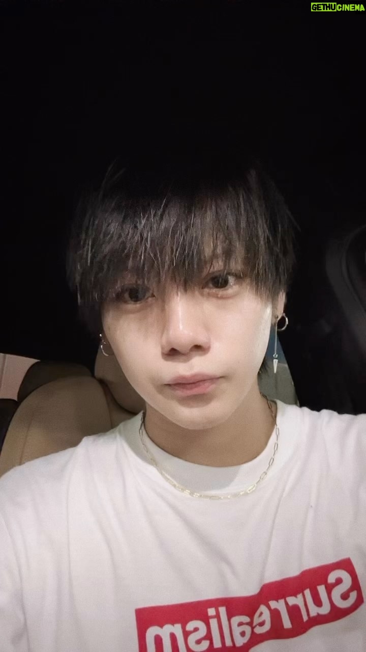 Ryuji Sato - 21.8K Likes - 爆笑確定渾身の超絶面白小話が出来たので動画を撮影した佐藤。
なんかもっと動画を盛り上げる方法が無いかと模索した結果、音楽を足すことが出来ると気づいた佐藤。
足した結果、バカデカボリュームにより会話が1つも聴こえなくなった佐藤の動画。
これはこれで面白いと思い投稿する佐藤。
#佐藤
#流司
#砂糖
#SATO
#さとう
#サトウ
#里帰り
#さっと湯通し
#さっと湯通ししておひたしなどで食します
#サトーココノカドー
#SATURDAY
#サイパン旅行
#サシでやろうや
#ハッシュタグの使い方間違えすぎ