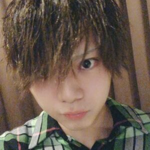 Ryuji Sato Instagram - 「最近インスタグラムあげてないなー」
で思いついたのがこれです。
#ネタ切れ
#挑戦者求む
#こんなやついねえ
#モノマネの概念が破綻してる
#インスタって何すれば正解なの？