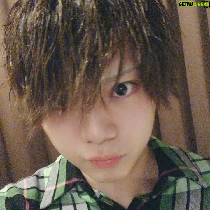 Ryuji Sato - 19.2K Likes - 「最近インスタグラムあげてないなー」
で思いついたのがこれです。
#ネタ切れ
#挑戦者求む
#こんなやついねえ
#モノマネの概念が破綻してる
#インスタって何すれば正解なの?