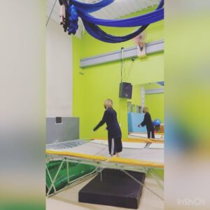 Ryuji Sato Instagram - 数年ぶりに壁登ったら下手になってました。
継続は力なりを地でいく動画。

#トランポリン
#ウォール
#背中から内臓出るかと思った
#てか多分ちょっと出た
#今日胃もたれしてるもん
#背中があまりにモロ見えのため
#動画編集ソフトを使ってみたが
#途中でダルくなり乱雑に
#NINJA
#とか書いとけ
#Tofu
#shoes
#佐藤流司