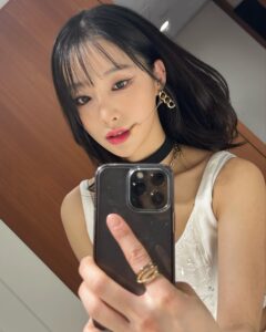 Actress SAEBOM HD Instagram Photos and Wallpapers July 2023